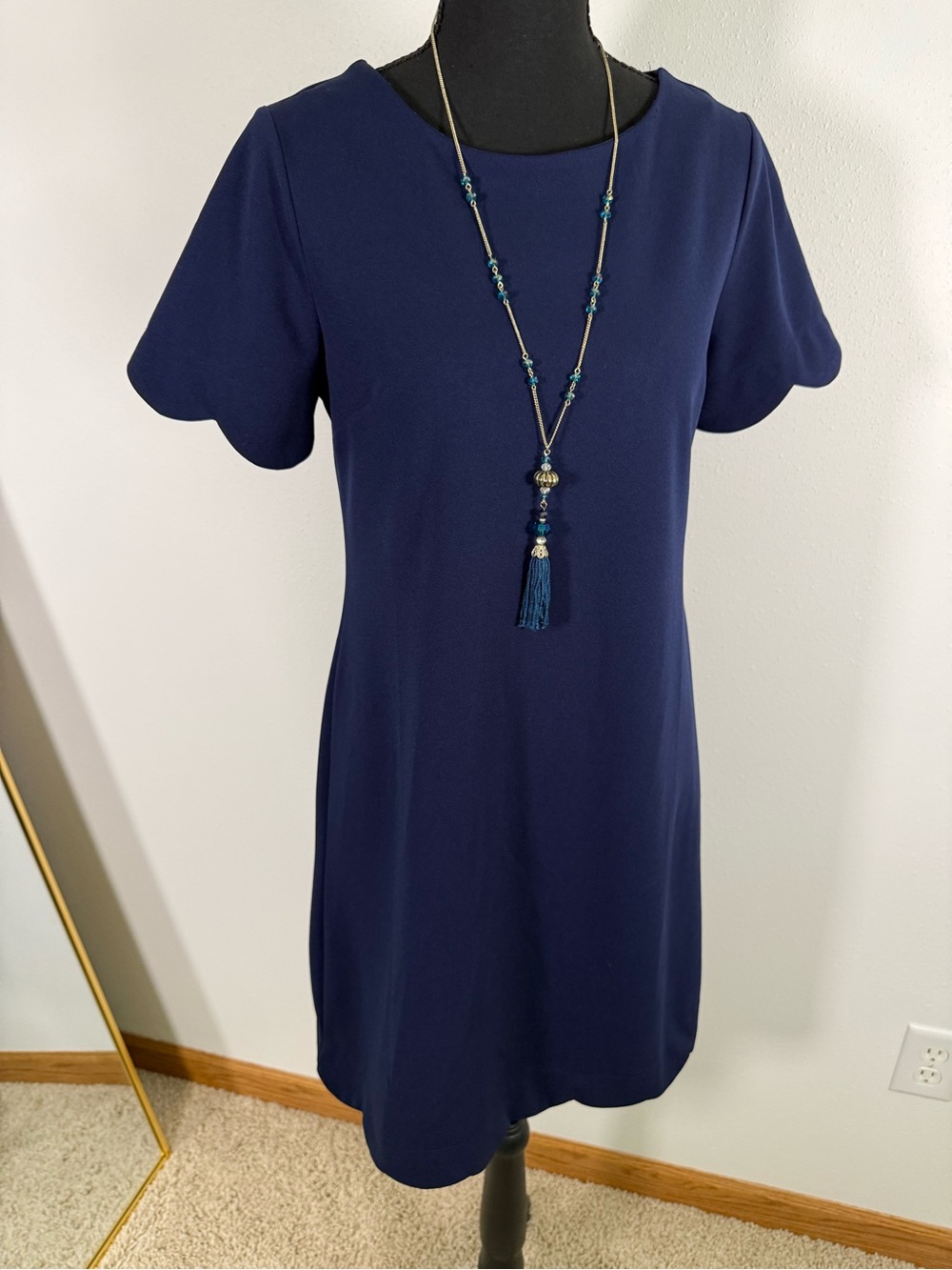 Monteau Navy Shift Dress Scalloped Hem Short Sleeve Size Small Career